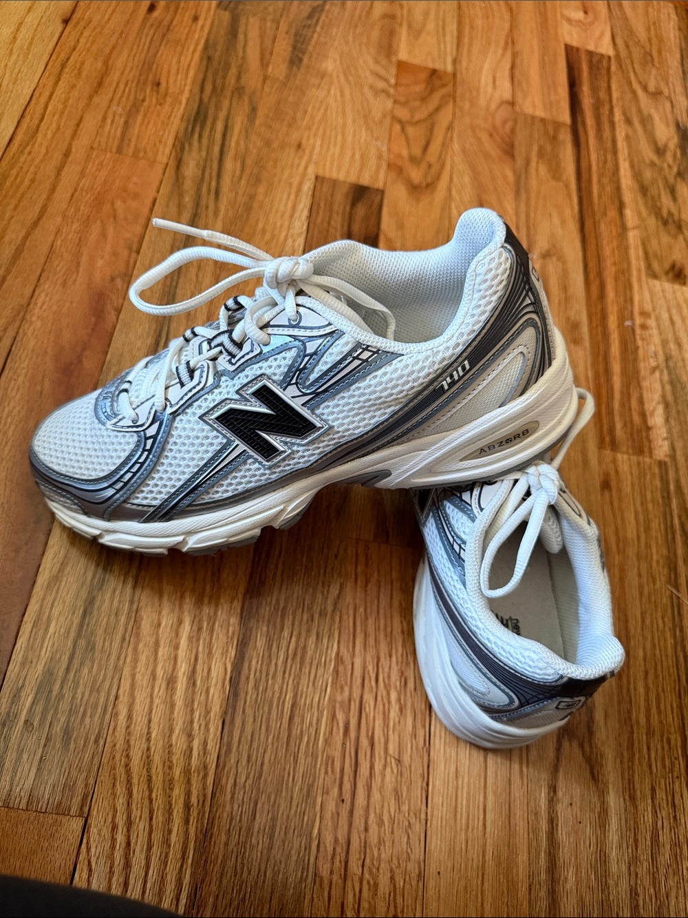 New Balance Women's 740 White and Gray Mesh Running Sneakers